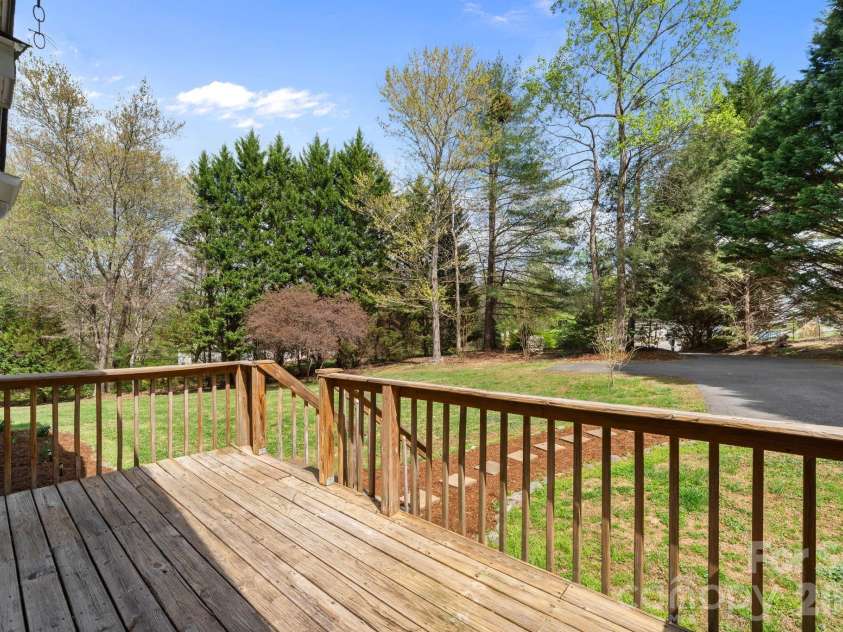 4669 River Trail Lane, Granite Falls, NC 28630.  MLS# CAR4364980, YatesRealty ID 9910. 