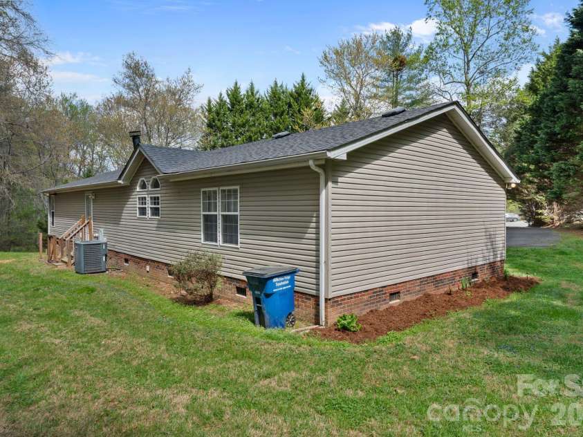 4669 River Trail Lane, Granite Falls, NC 28630.  MLS# CAR4364980, YatesRealty ID 9910. 