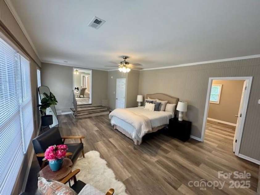 105 Baldwin Avenue, Kannapolis, NC 28083.  MLS# CAR4249404, YatesRealty ID 9912. 