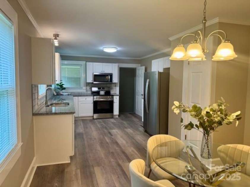 105 Baldwin Avenue, Kannapolis, NC 28083.  MLS# CAR4249404, YatesRealty ID 9912. 