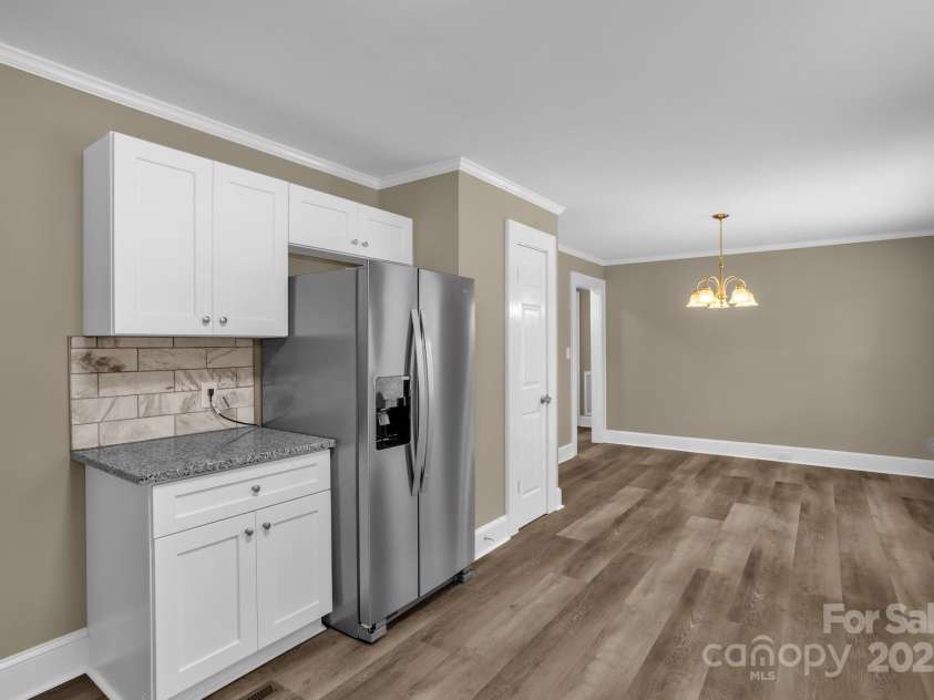105 Baldwin Avenue, Kannapolis, NC 28083.  MLS# CAR4249404, YatesRealty ID 9912. 