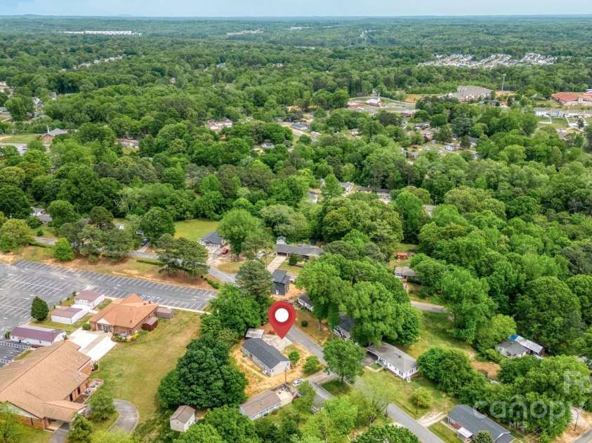 105 Baldwin Avenue, Kannapolis, NC 28083.  MLS# CAR4249404, YatesRealty ID 9912. 