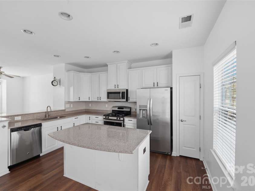 22334 Market Street, Cornelius, NC 28031.  MLS# CAR4363349, YatesRealty ID 9912. 