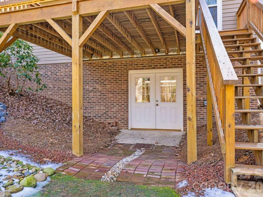 109 Normandy Avenue, Boonville, NC 27011.  MLS# CAR4362236, YatesRealty ID 9913. 