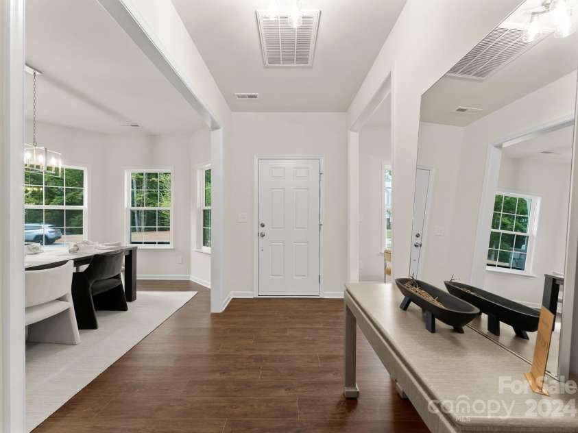 6034 Jepson Court, Charlotte, NC 28214.  MLS# CAR4174368, YatesRealty ID 9915. 
