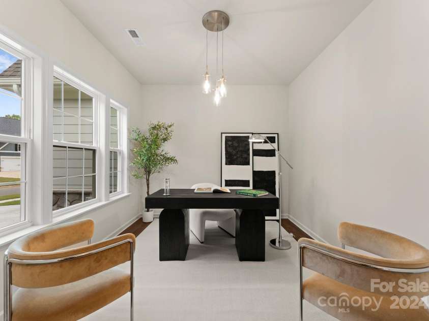 6034 Jepson Court, Charlotte, NC 28214.  MLS# CAR4174368, YatesRealty ID 9915. 
