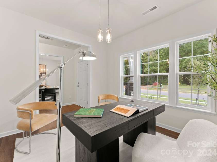 6034 Jepson Court, Charlotte, NC 28214.  MLS# CAR4174368, YatesRealty ID 9915. 
