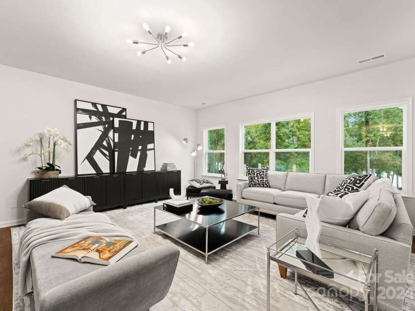 6034 Jepson Court, Charlotte, NC 28214.  MLS# CAR4174368, YatesRealty ID 9915. 
