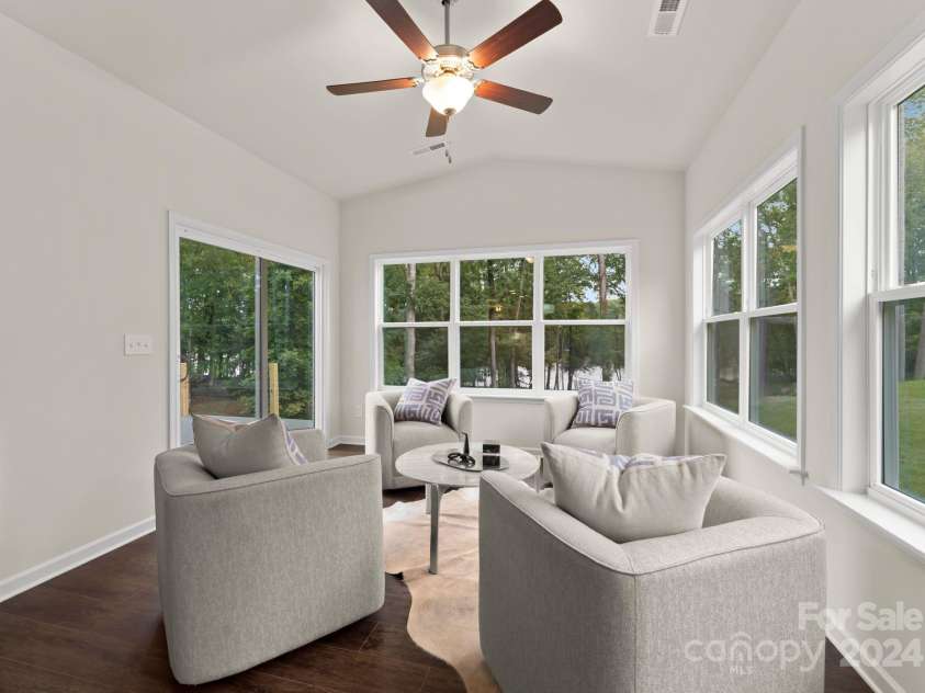 6034 Jepson Court, Charlotte, NC 28214.  MLS# CAR4174368, YatesRealty ID 9915. 