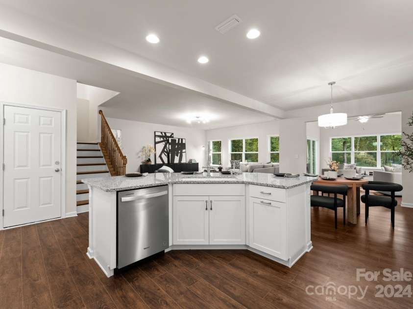 6034 Jepson Court, Charlotte, NC 28214.  MLS# CAR4174368, YatesRealty ID 9915. 