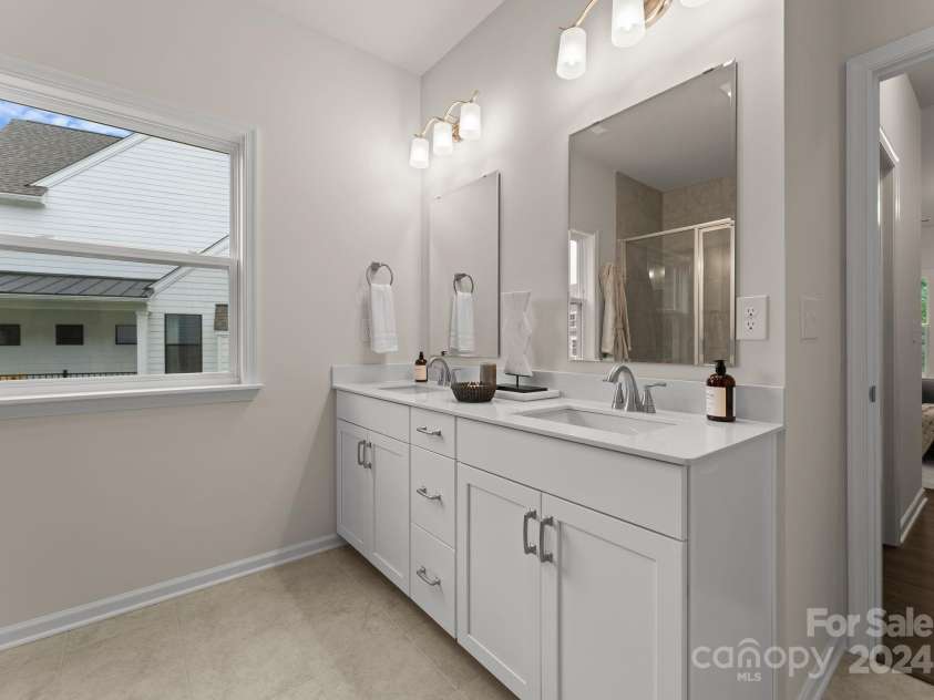6034 Jepson Court, Charlotte, NC 28214.  MLS# CAR4174368, YatesRealty ID 9915. 