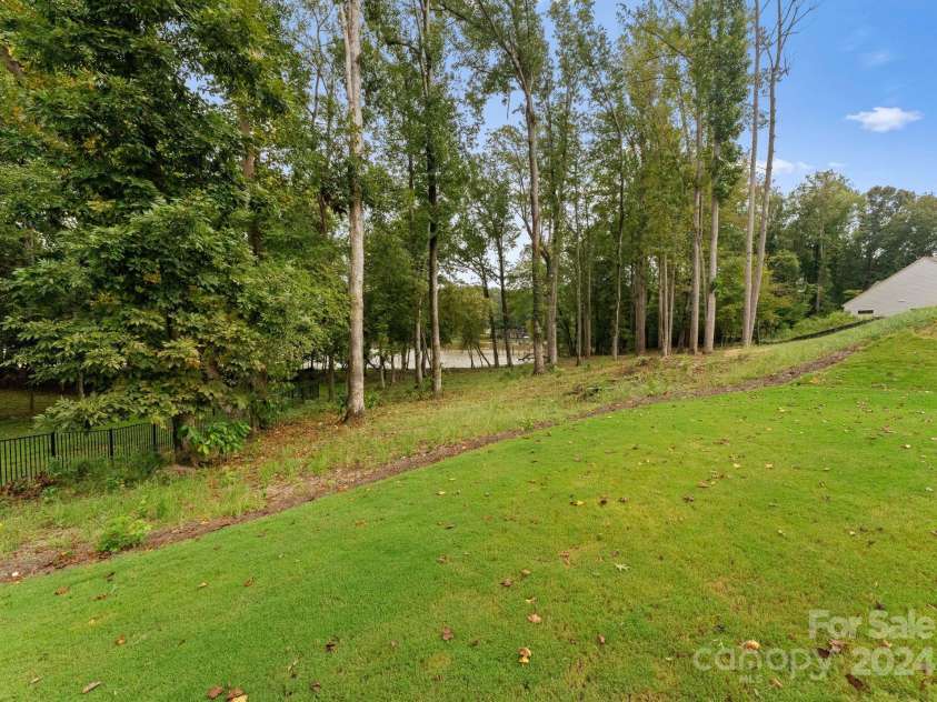 6034 Jepson Court, Charlotte, NC 28214.  MLS# CAR4174368, YatesRealty ID 9915. 