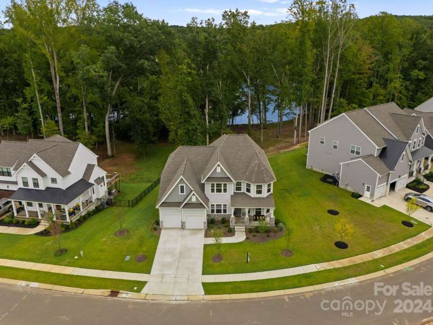 6034 Jepson Court, Charlotte, NC 28214.  MLS# CAR4174368, YatesRealty ID 9915. 