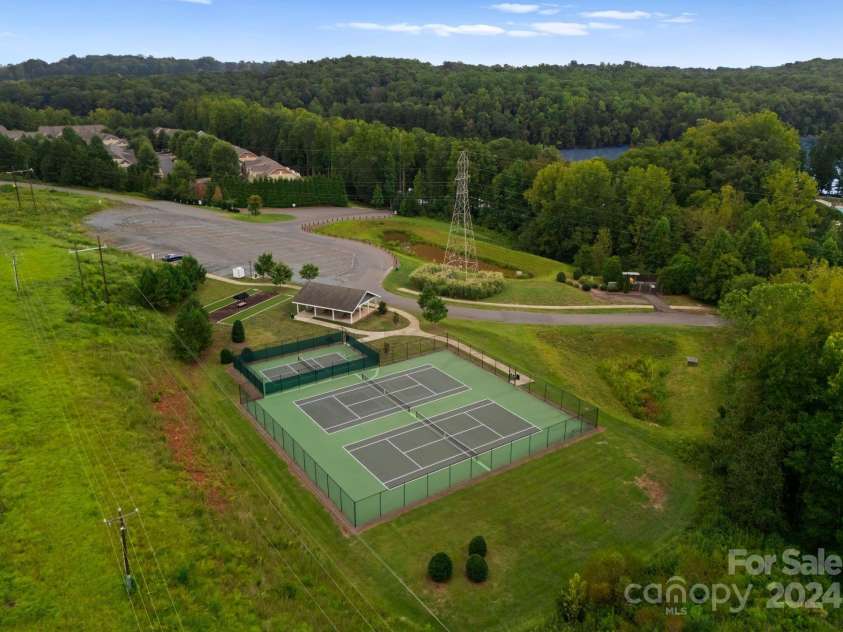 6034 Jepson Court, Charlotte, NC 28214.  MLS# CAR4174368, YatesRealty ID 9915. 