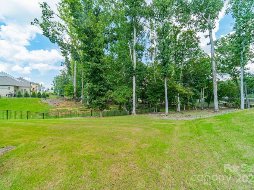 6034 Jepson Court, Charlotte, NC 28214.  MLS# CAR4292167, YatesRealty ID 9915. Backyard