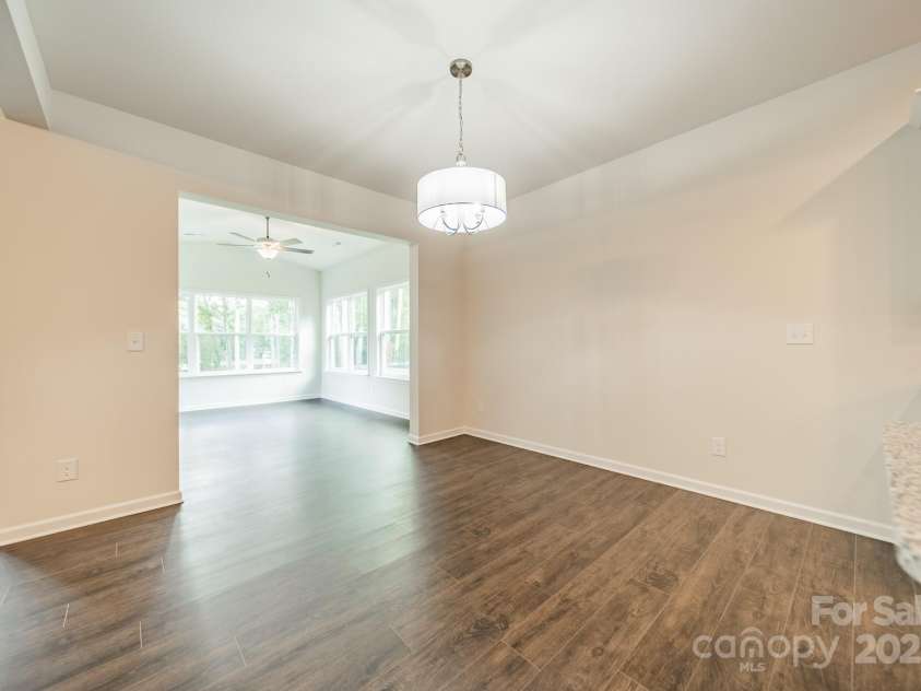 6034 Jepson Court, Charlotte, NC 28214.  MLS# CAR4292167, YatesRealty ID 9915. Breakfast Nook