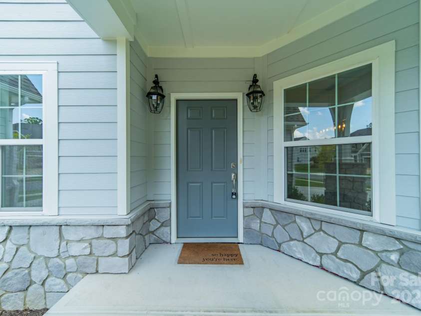6034 Jepson Court, Charlotte, NC 28214.  MLS# CAR4292167, YatesRealty ID 9915. Front Door
