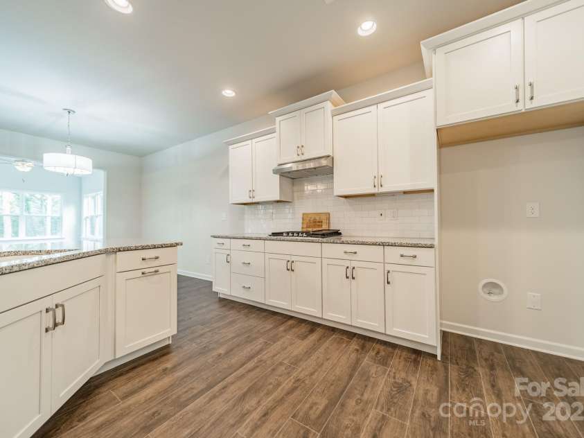 6034 Jepson Court, Charlotte, NC 28214.  MLS# CAR4292167, YatesRealty ID 9915. Kitchen