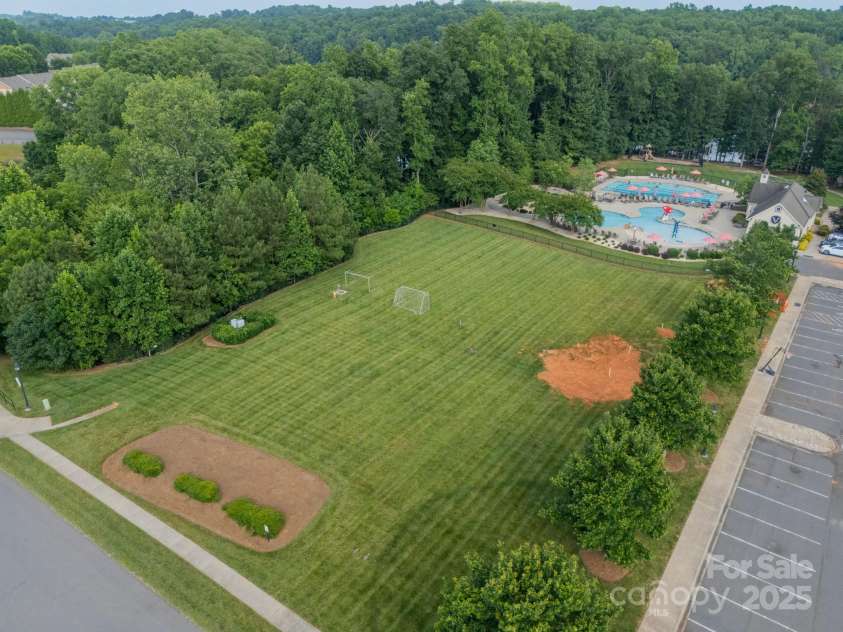 6034 Jepson Court, Charlotte, NC 28214.  MLS# CAR4292167, YatesRealty ID 9915. Neighborhood Amenities