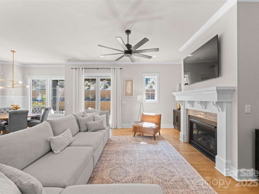 831 Naples Drive, Davidson, NC 28036.  MLS# CAR4297827, YatesRealty ID 9916. 