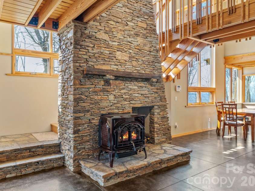588 Long Branch Road, Swannanoa, NC 28778.  MLS# CAR4364788, YatesRealty ID 9917. 