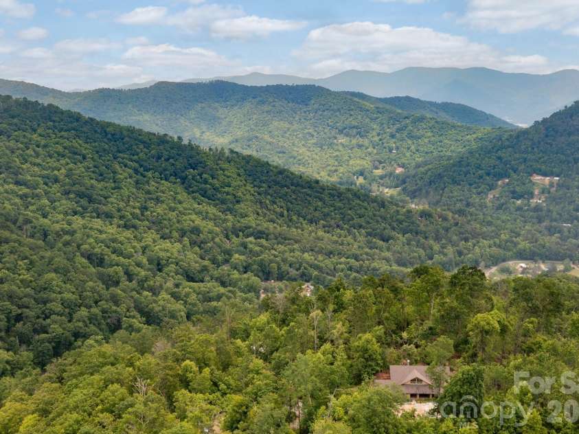 588 Long Branch Road, Swannanoa, NC 28778.  MLS# CAR4364788, YatesRealty ID 9917. Surrounded by beautiful mountains