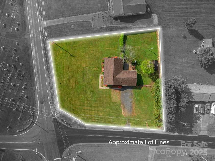 1663 Smyre Farm Road, Newton, NC 28658.  MLS# CAR4243966, YatesRealty ID 9918. 