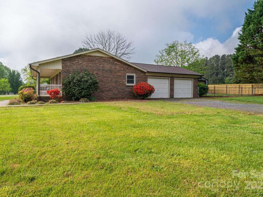 1663 Smyre Farm Road, Newton, NC 28658.  MLS# CAR4243966, YatesRealty ID 9918. 