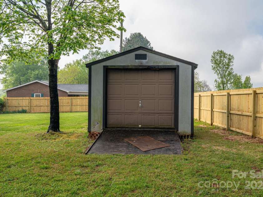 1663 Smyre Farm Road, Newton, NC 28658.  MLS# CAR4243966, YatesRealty ID 9918. 