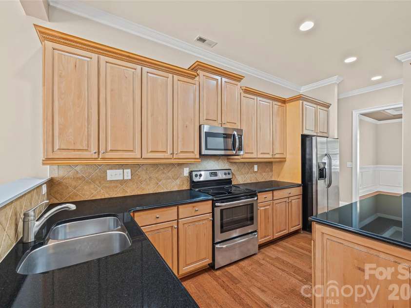 8408 Indigo Row, Charlotte, NC 28277.  MLS# CAR4346123, YatesRealty ID 9918. 