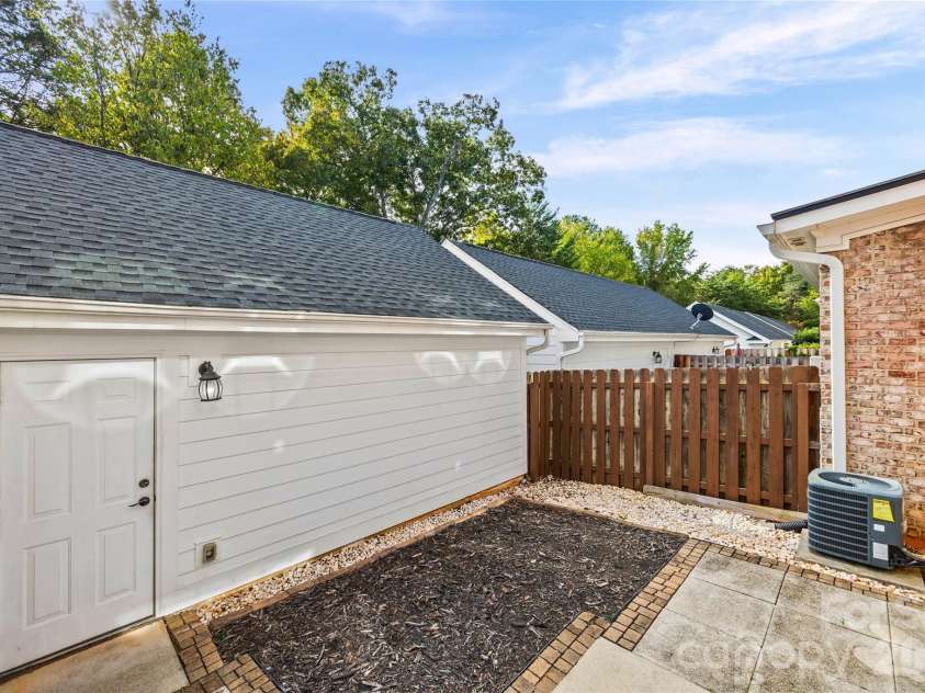 8408 Indigo Row, Charlotte, NC 28277.  MLS# CAR4346123, YatesRealty ID 9918. 