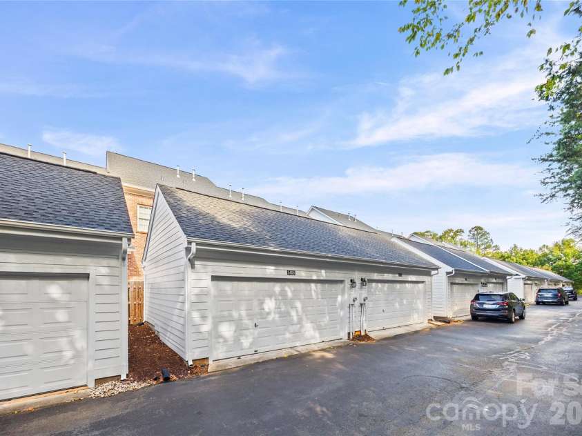 8408 Indigo Row, Charlotte, NC 28277.  MLS# CAR4346123, YatesRealty ID 9918. 