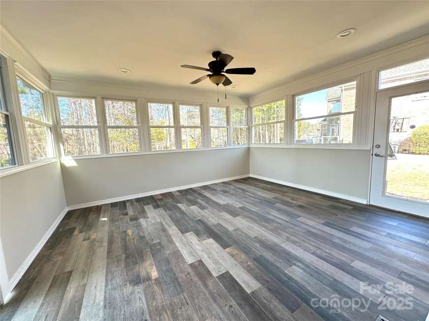 16446 Doves Canyon Lane, Charlotte, NC 28278.  MLS# CAR4253355, YatesRealty ID 9919. 