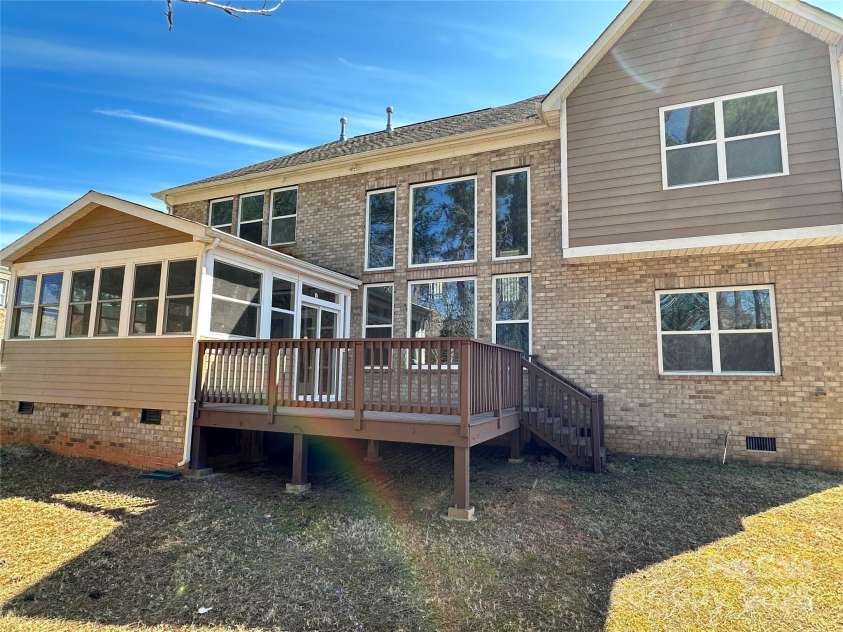 16446 Doves Canyon Lane, Charlotte, NC 28278.  MLS# CAR4253355, YatesRealty ID 9919. 