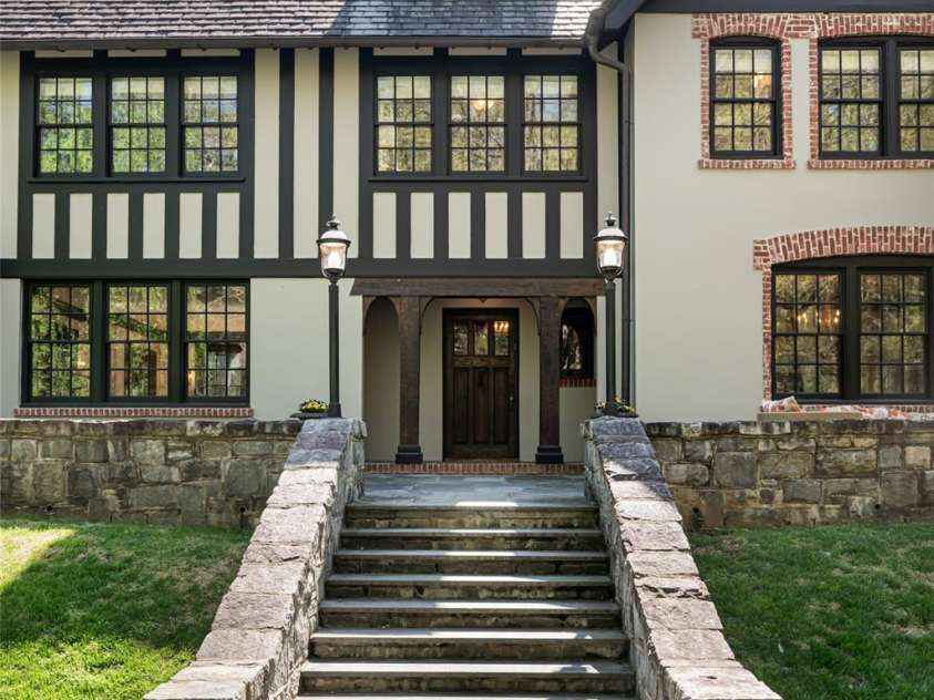 30 Cedarcliff Road, Asheville, NC 28803.  MLS# CAR4358152, YatesRealty ID 9919. 