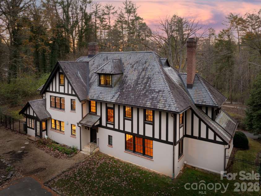 30 Cedarcliff Road, Asheville, NC 28803.  MLS# CAR4358152, YatesRealty ID 9919. 