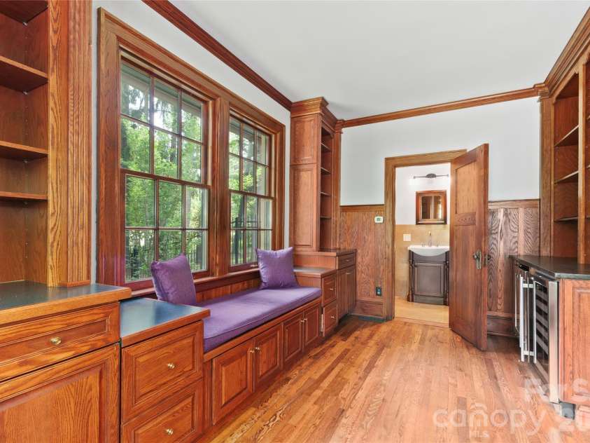 30 Cedarcliff Road, Asheville, NC 28803.  MLS# CAR4358152, YatesRealty ID 9919. 