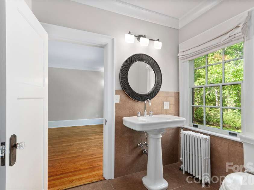 30 Cedarcliff Road, Asheville, NC 28803.  MLS# CAR4358152, YatesRealty ID 9919. 