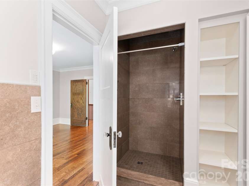 30 Cedarcliff Road, Asheville, NC 28803.  MLS# CAR4358152, YatesRealty ID 9919. 
