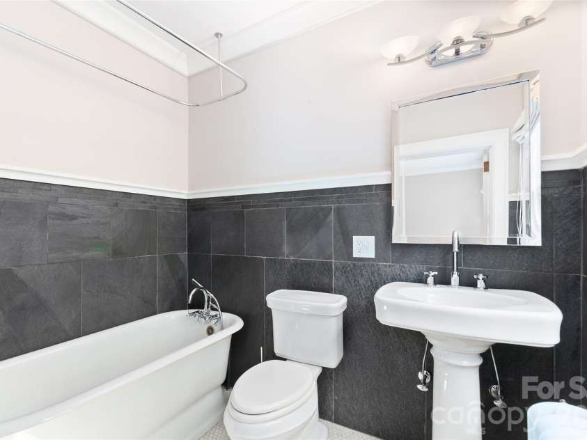 30 Cedarcliff Road, Asheville, NC 28803.  MLS# CAR4358152, YatesRealty ID 9919. 