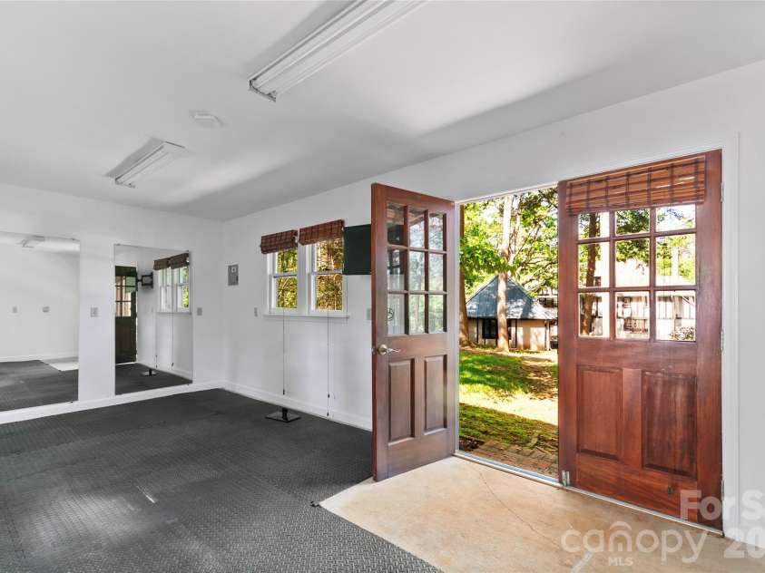30 Cedarcliff Road, Asheville, NC 28803.  MLS# CAR4358152, YatesRealty ID 9919. 