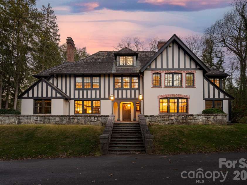 30 Cedarcliff Road, Asheville, NC 28803.  MLS# CAR4358152, YatesRealty ID 9919. 