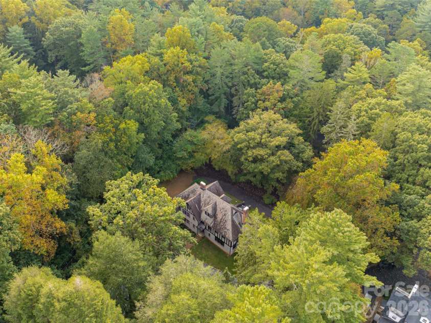30 Cedarcliff Road, Asheville, NC 28803.  MLS# CAR4358152, YatesRealty ID 9919. 