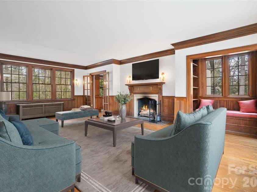 30 Cedarcliff Road, Asheville, NC 28803.  MLS# CAR4358152, YatesRealty ID 9919. Virtually Staged