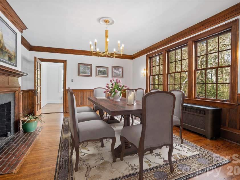 30 Cedarcliff Road, Asheville, NC 28803.  MLS# CAR4358152, YatesRealty ID 9919. Virtually Staged