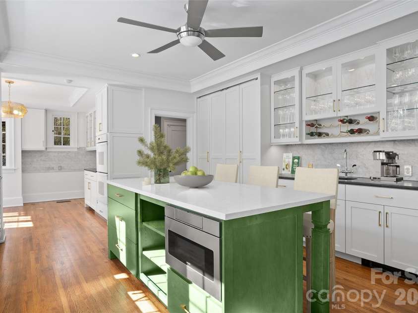30 Cedarcliff Road, Asheville, NC 28803.  MLS# CAR4358152, YatesRealty ID 9919. Virtually Staged