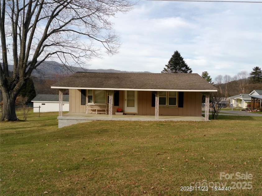 230 Leisure Lane, Waynesville, NC 28786.  MLS# CAR4326060, YatesRealty ID 992. 