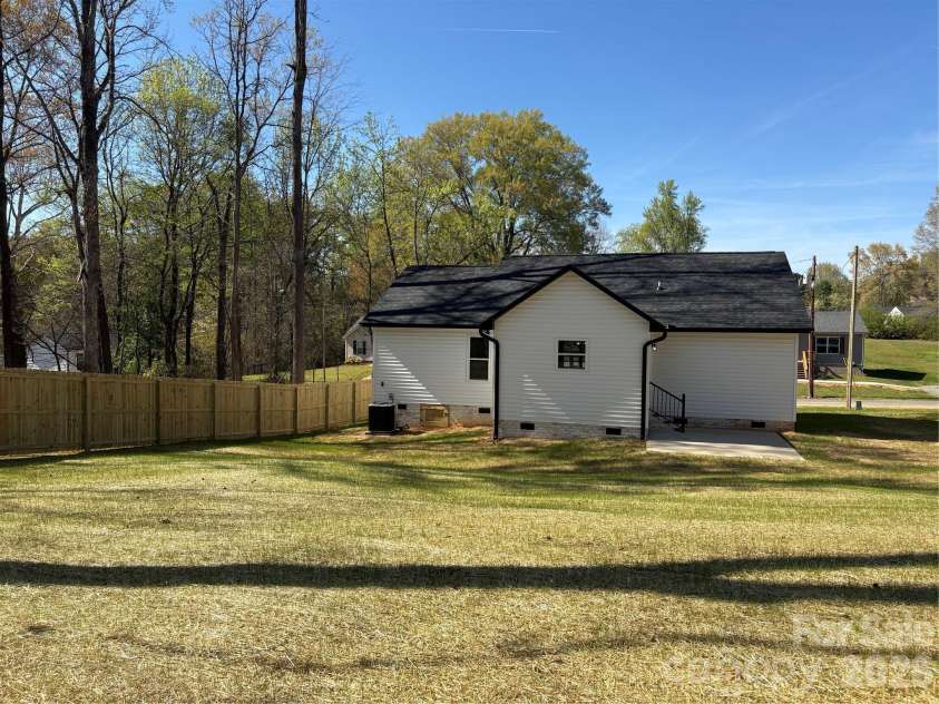 5051 Macon Street, Kannapolis, NC 28081.  MLS# CAR4363260, YatesRealty ID 9920. 