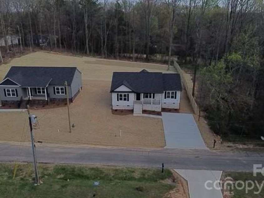 5051 Macon Street, Kannapolis, NC 28081.  MLS# CAR4363260, YatesRealty ID 9920. 