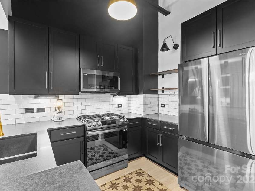 720 Governor Morrison Street, Charlotte, NC 28211.  MLS# CAR4267884, YatesRealty ID 9920. 